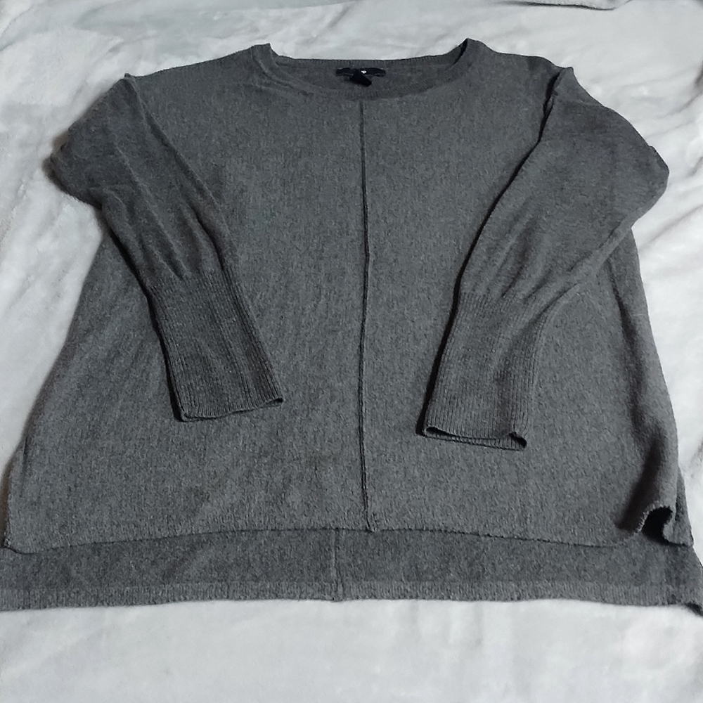 Gap crew neck pullover-size small